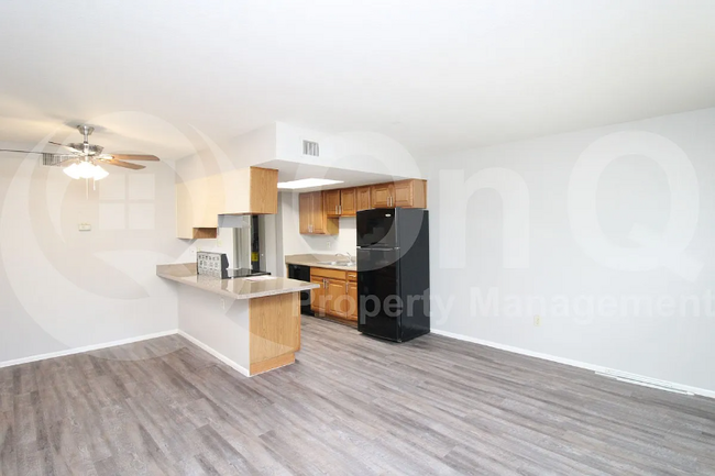 Building Photo - 3002 E Waltann Ln