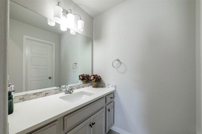 Building Photo - 17821 Limestone Spring Ln