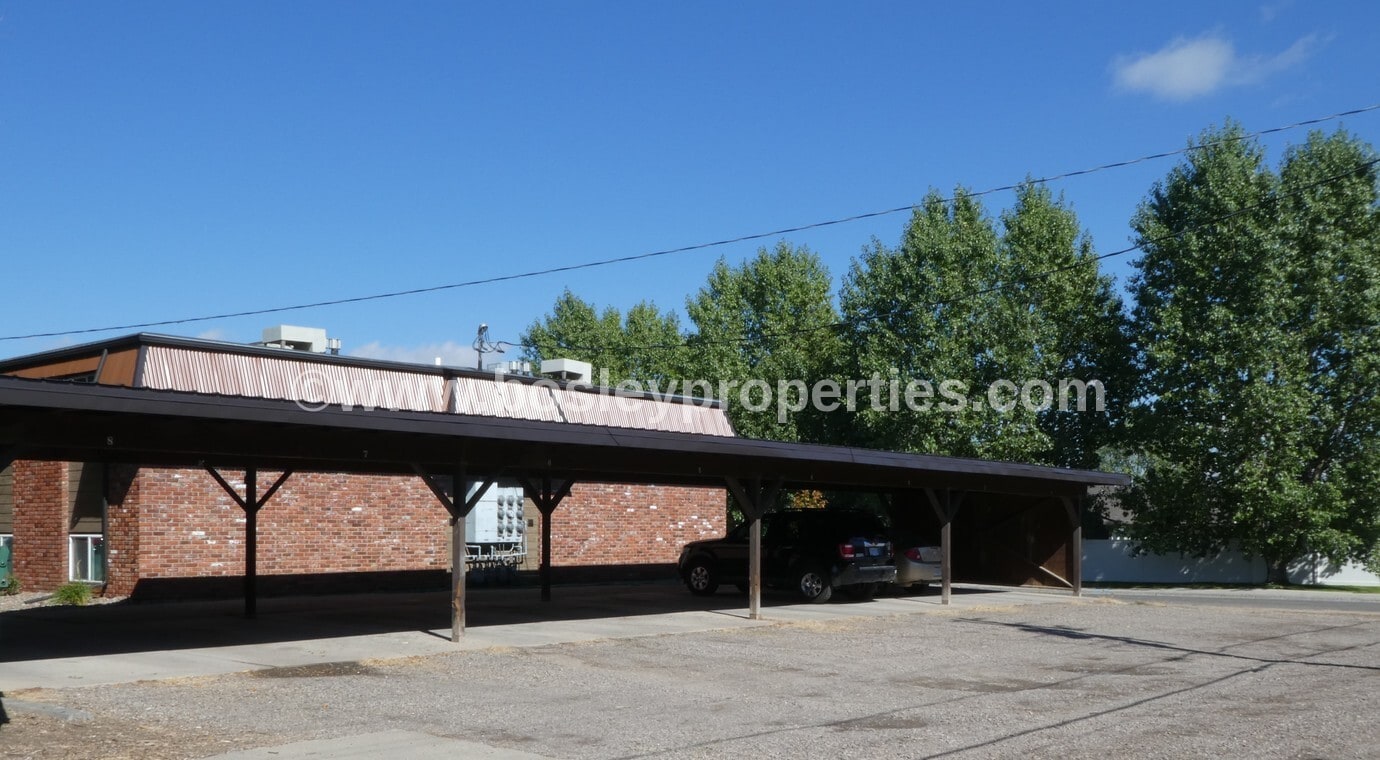 Building Photo - 1600 20th St S