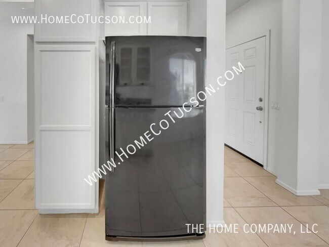 Building Photo - 34584 S Bronco Dr