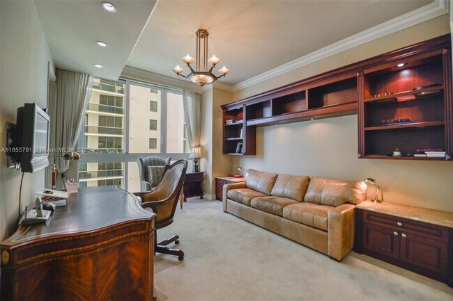 Building Photo - 16051 Collins Ave