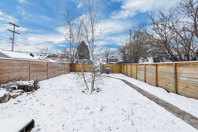 Building Photo - 601 Southwood Ave