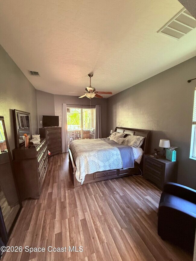 Building Photo - 110 Ridgemont Cir SE