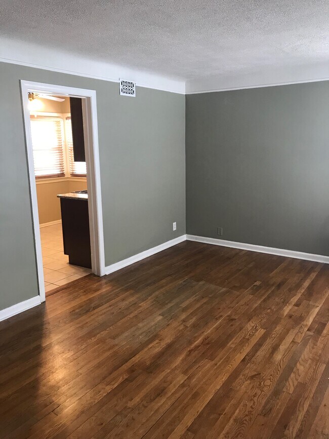 Building Photo - 2326 Barrett Ave