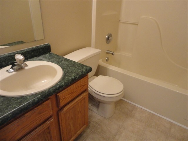 Building Photo - 695 Mountain Pine Dr