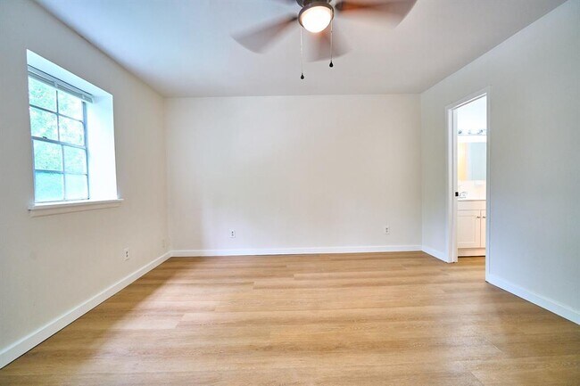 Building Photo - 6119 Fondren Rd