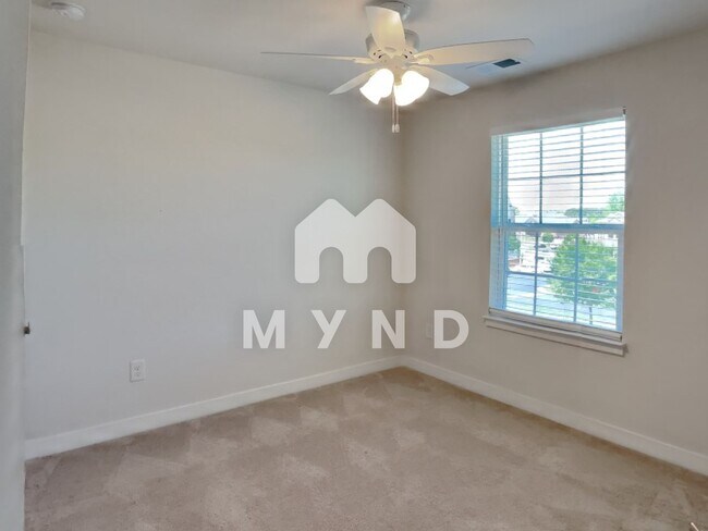 Building Photo - 176 Misty Pike Dr