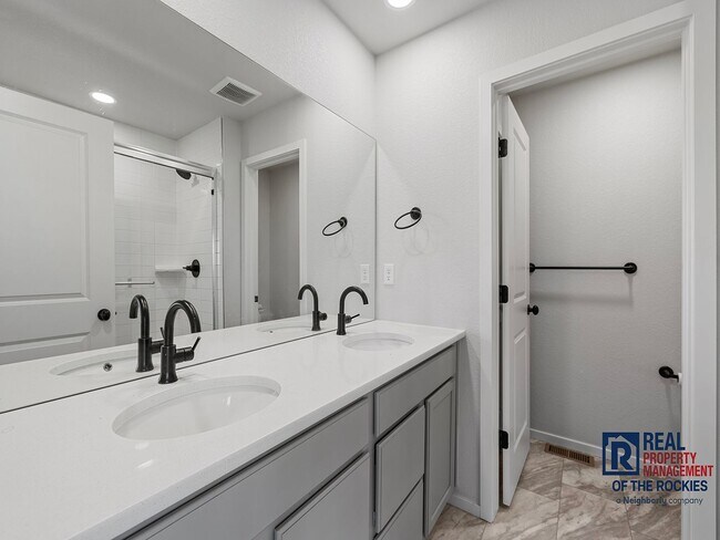 Building Photo - Stunning 3 Bed 2.5 Bath Home in Timnath, C...