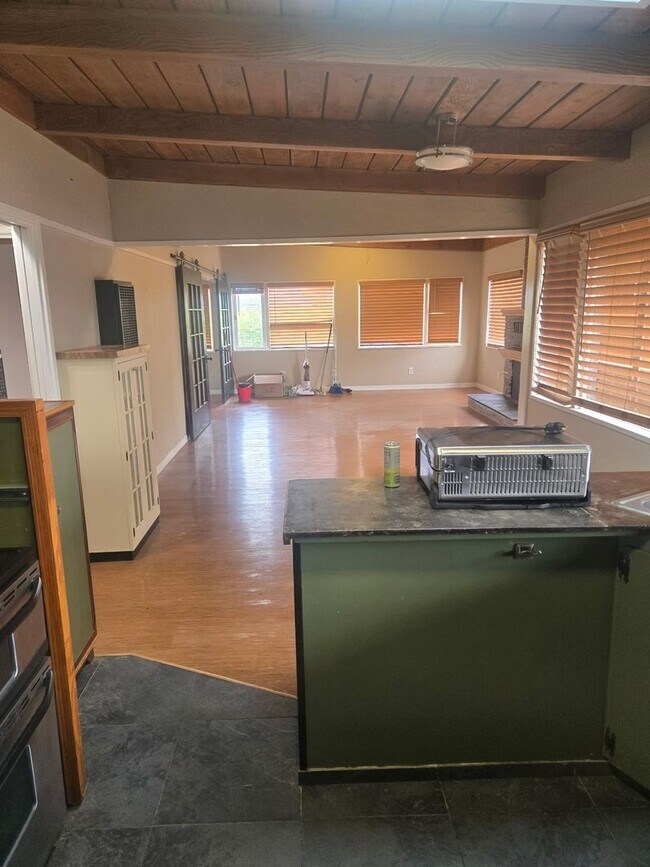 Building Photo - 1511 8th St