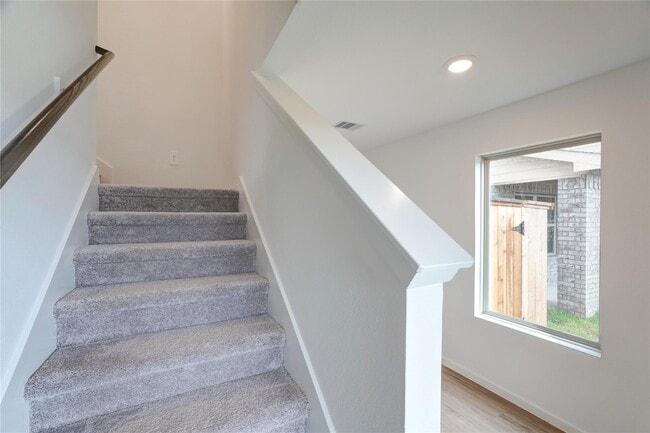 Building Photo - 17914 Becker Lndg Dr