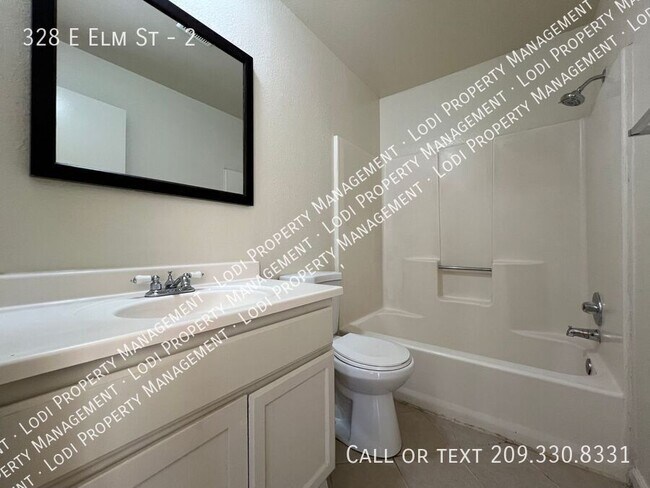 Building Photo - 328 E Elm St