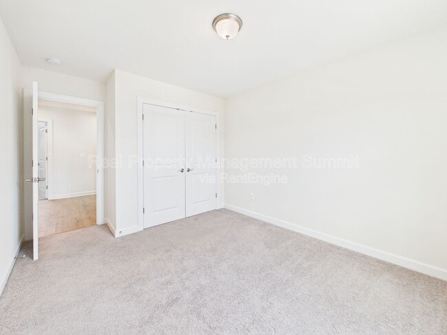 Building Photo - 1241 Old Trail Dr