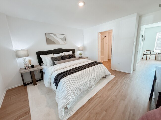 Building Photo - 22166 Birchfield Grv Ln