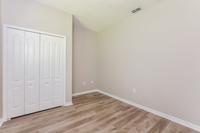 Building Photo - 10109 Granite Bay Dr