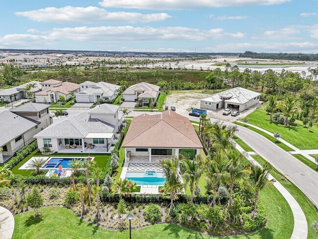 Building Photo - 13621 Le Christine Dr