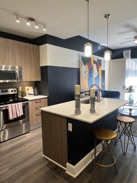 Building Photo - 5084 NW 84th Ave