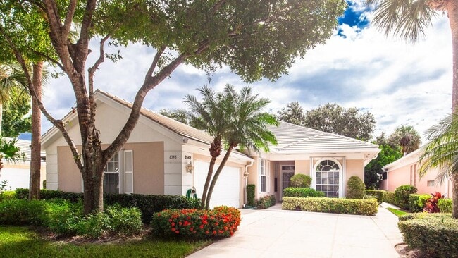 Building Photo - 8867 Sunset Dr