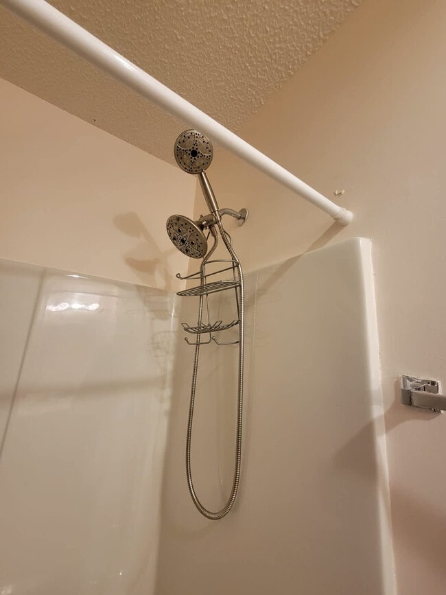 Building Photo - 305 Humble Rd