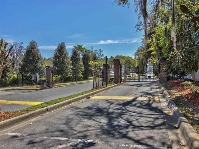 Building Photo - 1920 Bloomington Ave