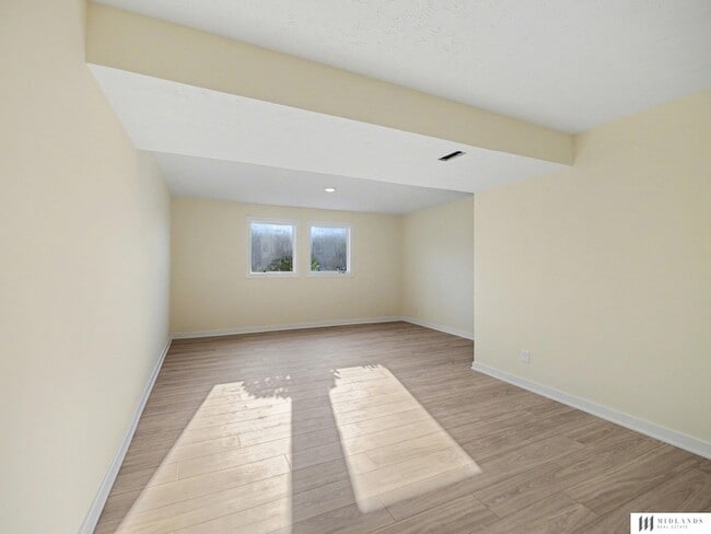 Building Photo - 5763 N 130th St