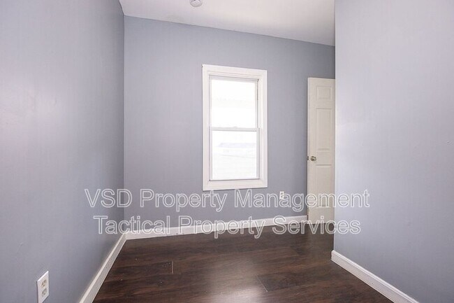 Building Photo - 3484 W 60th St