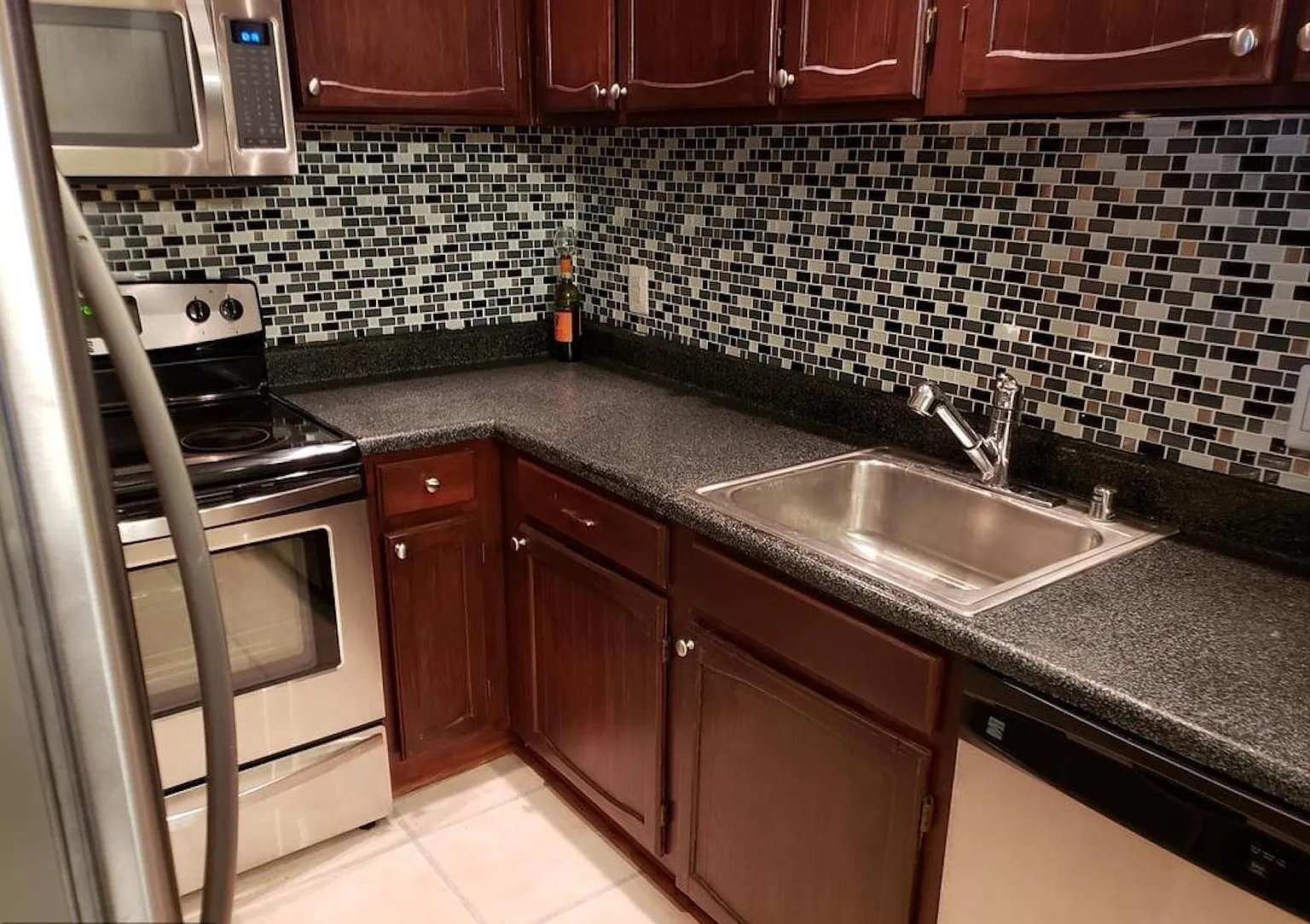 Building Photo - 13102 Wonderland Way