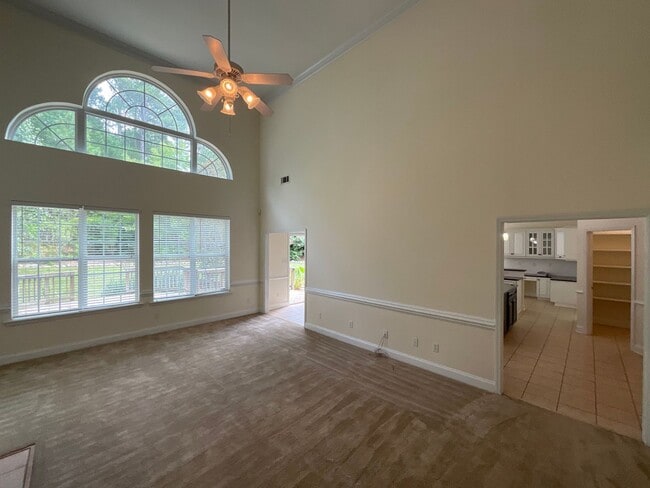 Building Photo - ****Rent Special***** 50% off the first rent charge payment. Ask for details!