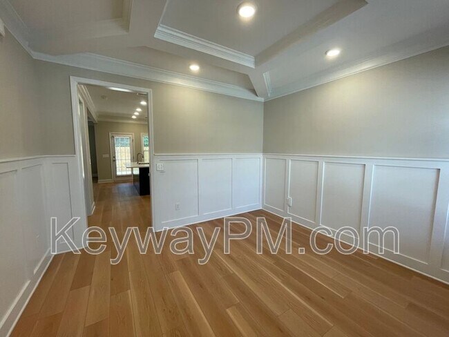 Building Photo - 3035 Venetian Dr