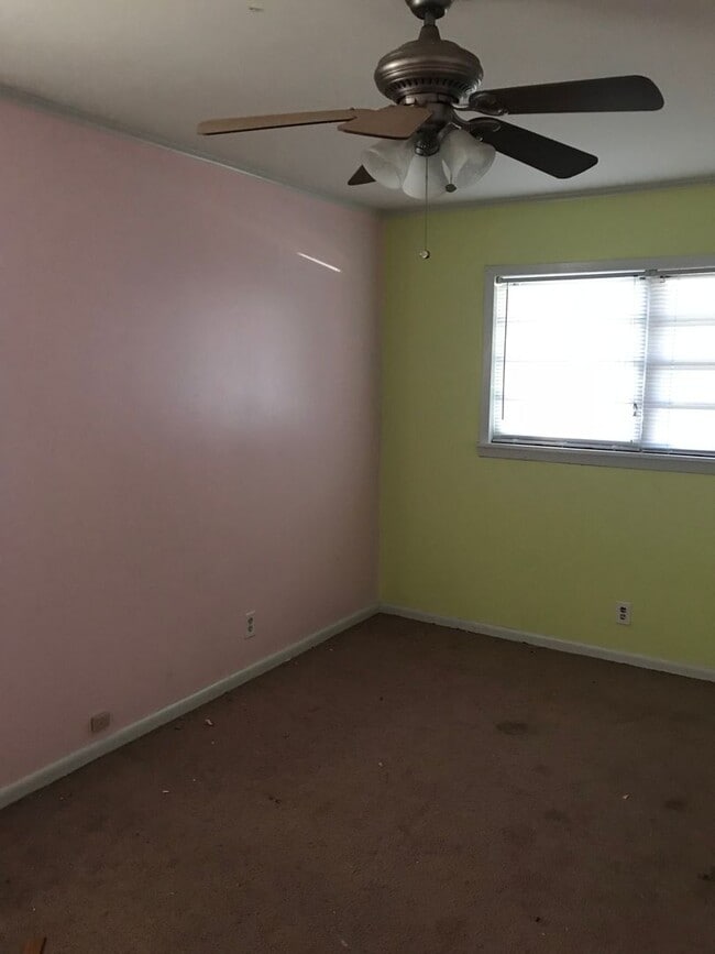 Building Photo - 106 Gayven Dr