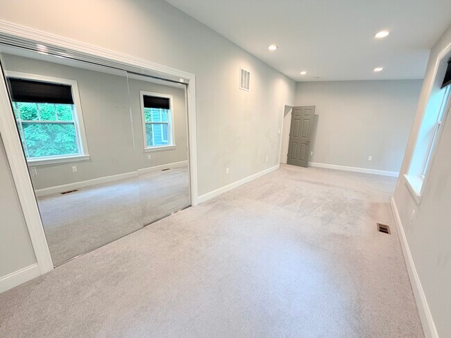 Building Photo - 9133 Savage