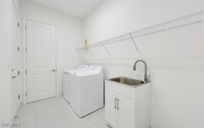 Building Photo - 12771 Woodbury Dr