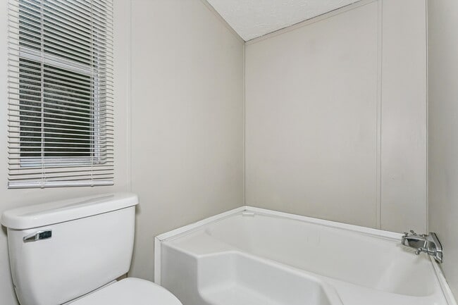 Building Photo - 223 Ajax Dr NW