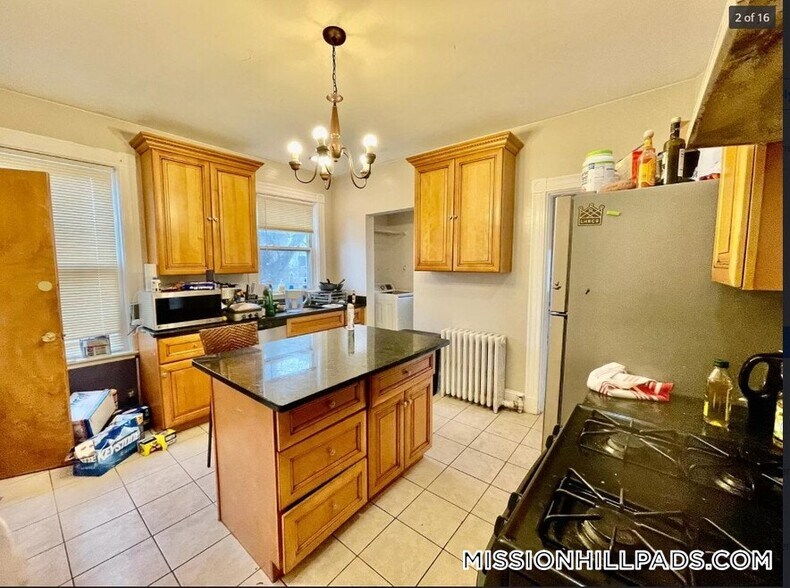 Building Photo - 45 Cherokee St