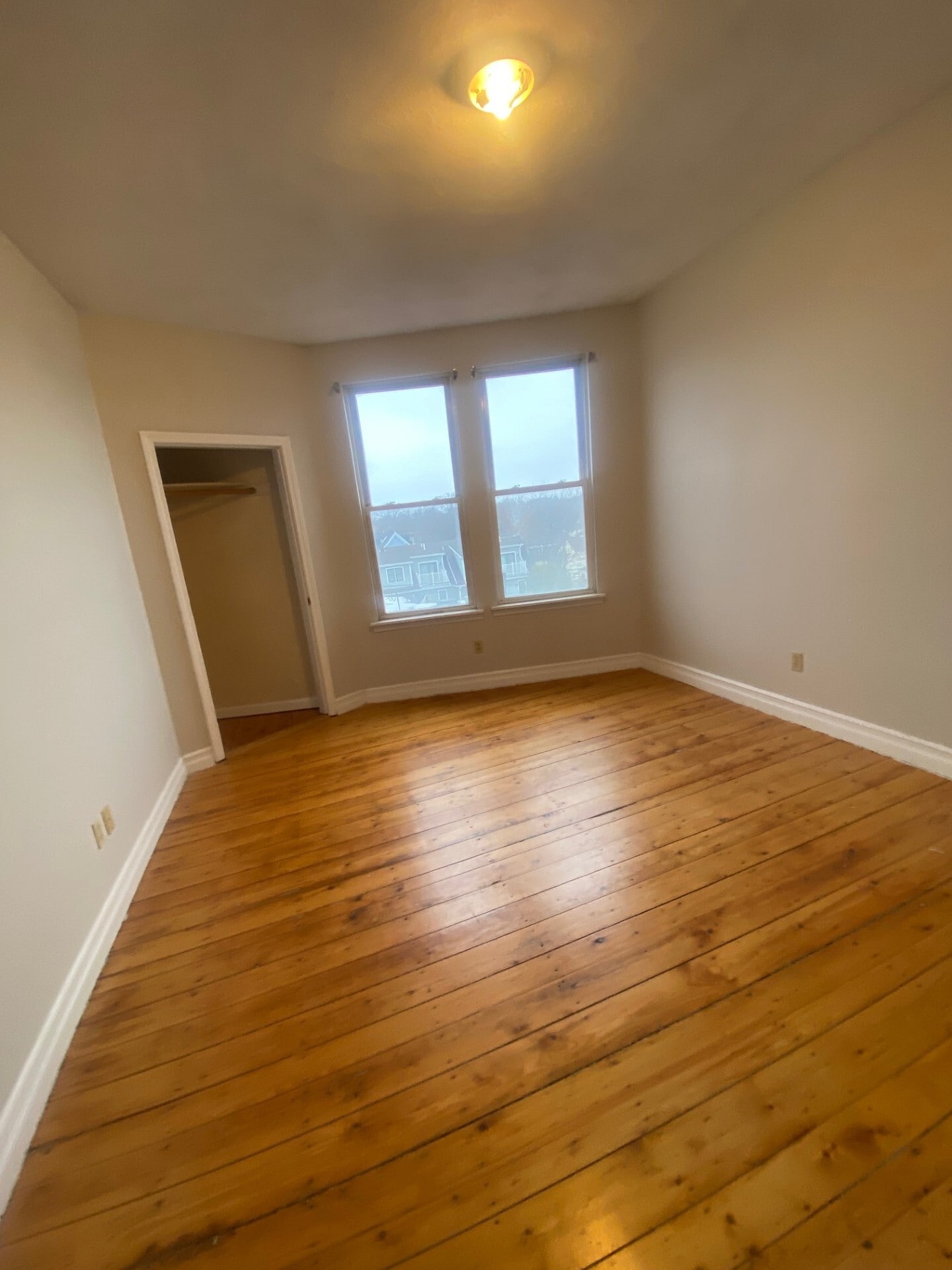 Building Photo - 10 Belmont St