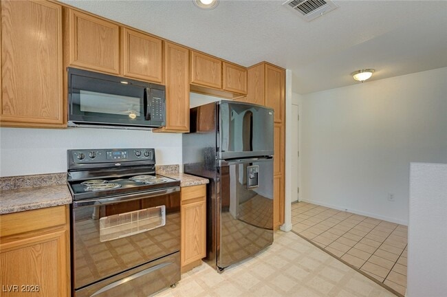 Building Photo - 6160 Rumrill St