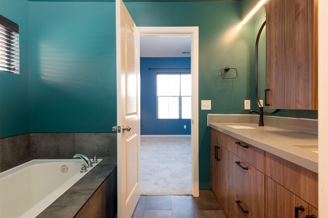 Building Photo - 6733 37th Ave S