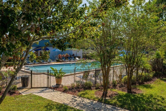 Building Photo - 2035 Philippe Pkwy