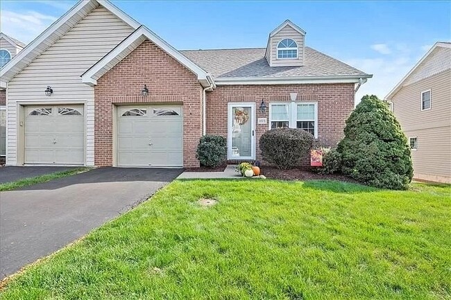 Building Photo - 103 Paddock Ln