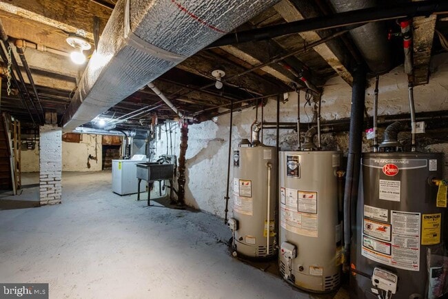 Building Photo - 545 Christian St