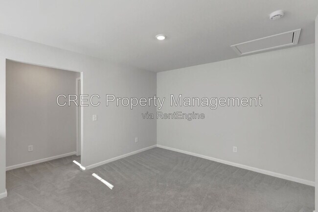 Building Photo - 1465 Central Ave