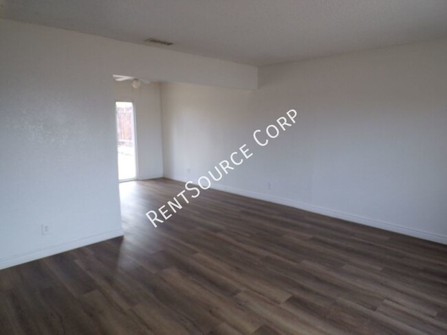Building Photo - 1820 Calico Dr