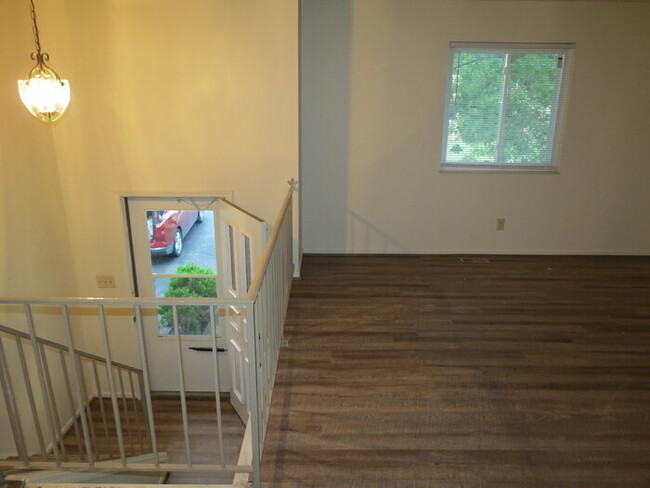 Building Photo - new rental in Reynoldsburg Schools
