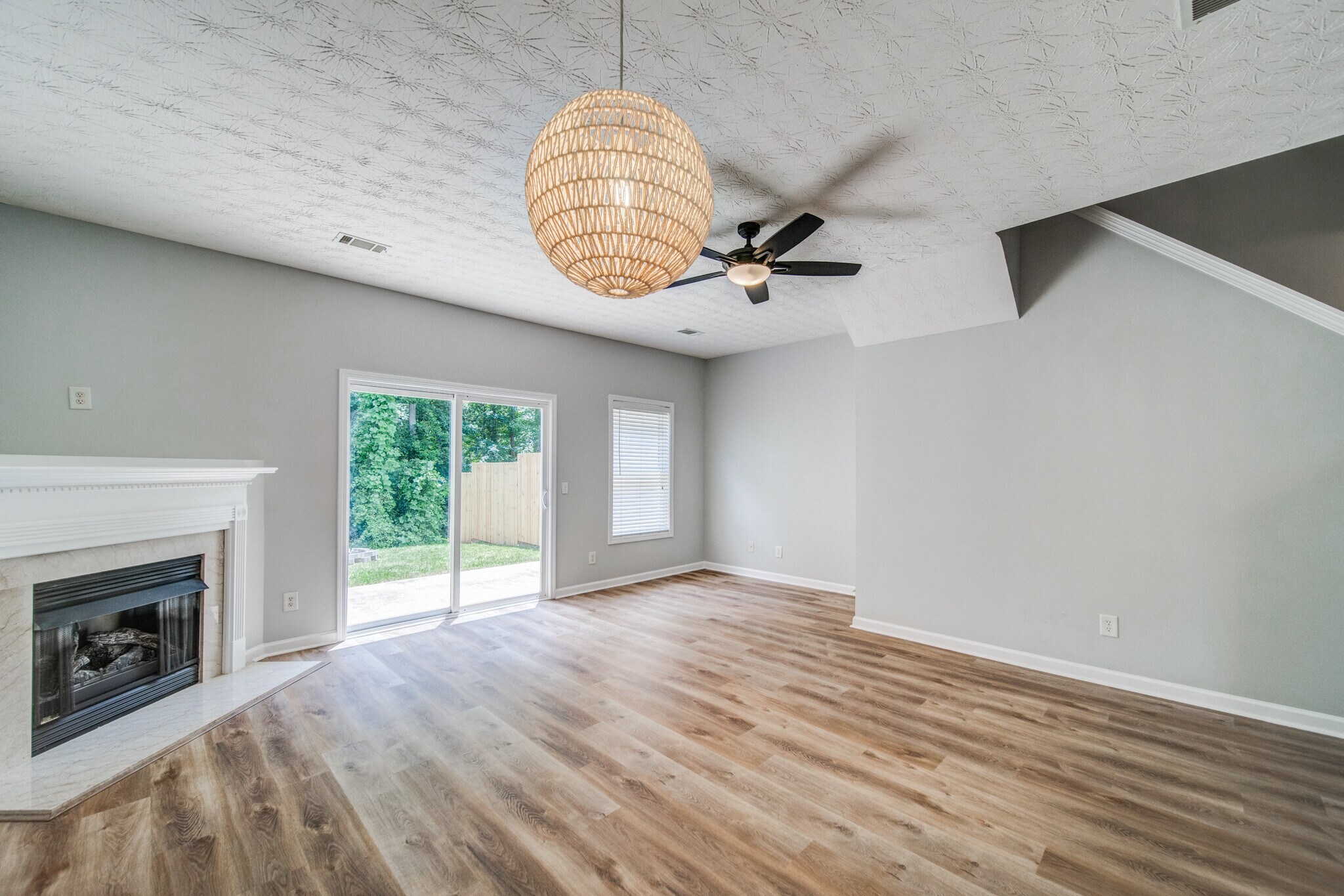 Building Photo - 211 Pearl Chambers Dr