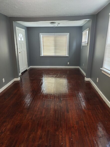 Building Photo - 4318 Nevada Ave