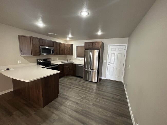 Building Photo - 2083 Lake Hills Dr