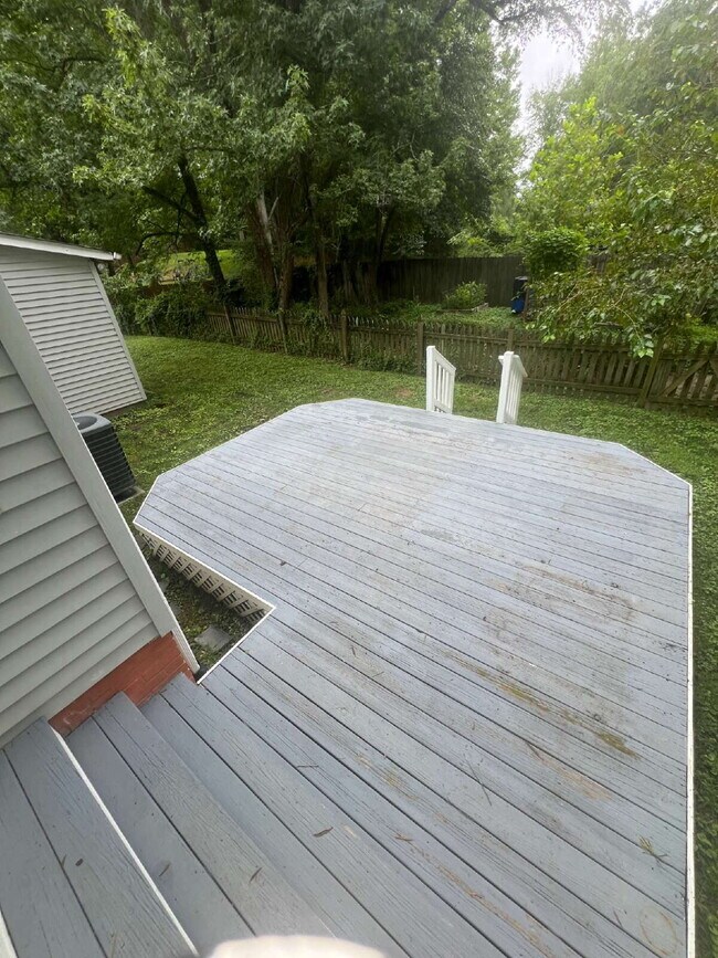 Building Photo - Charming 3-Bedroom Home in Stonewall Estat...