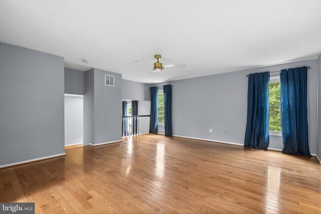 Building Photo - 1119 Halesworth Dr