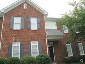 Building Photo - Brick-Front West End 4 Bed, 3 Full Bath To...