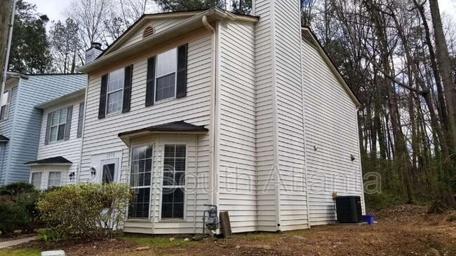 Building Photo - 1070 Huntington Trce SE