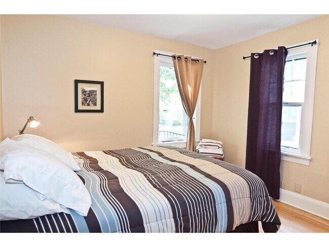 Building Photo - 2219 Cole Ave SE